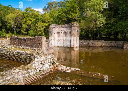 Berühmte römische Siedlung, archäologische Stadt Butrint in Albanien, UNESCO-Weltkulturerbe Stockfoto