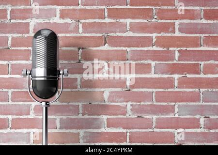 Vintage Silver Mikrofon vor der Ziegelwand. 3d-Rendering. Stockfoto