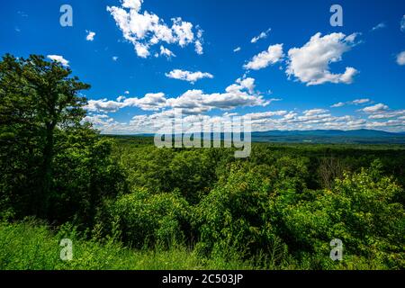 Catskill Scenic Overlook auf der State Rte 55, Kerhonkson, NY, USA Stockfoto