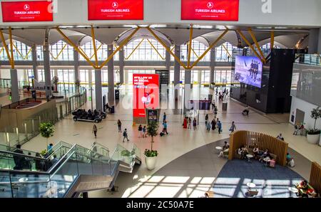 Istanbul, Türkei - 07. August 2019: Innenansicht des neuen Flughafens Istanbul. Der Flughafen New Istanbul ist der wichtigste internationale Flughafen in Istan Stockfoto