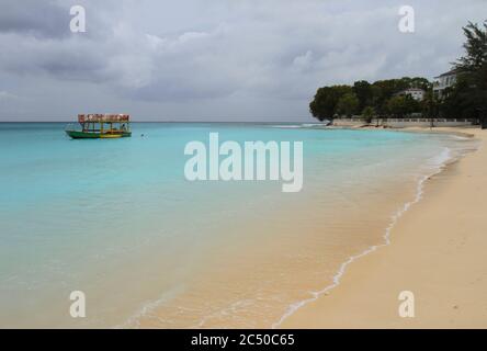 Boot in Paynes Bay Stockfoto