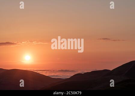 Sonnenaufgang über Pentland Hills, Edinburgh Schottland Stockfoto