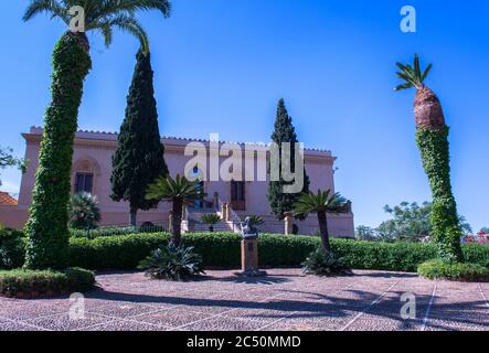 Villa Aurea, letzte Heimat des verstorbenen englischen Kapitäns und Mäzen der Künste Alexander Hardcastle, Tal der Tempel, Agrigento, Sizilien, Italien Stockfoto