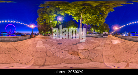 360 Grad Panorama Ansicht von Victoria Embankment außerhalb des New Scotland Yard