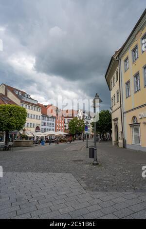 Ravensburg, BW - 21. Juni 2020: Blick auf den Marienplatz im Herzen der historischen Altstadt von Ravensburg in Süddeutschland Stockfoto