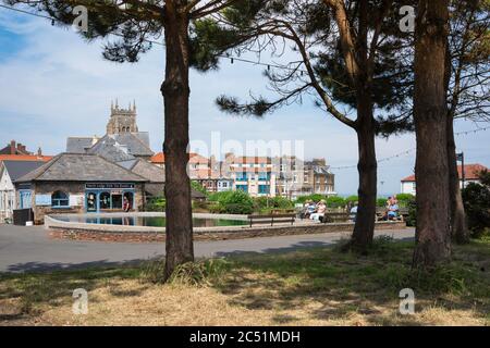 Cromer Park Norfolk, Blick im Sommer von North Lodge Park in der nördlichen Norfolk Küstenstadt Cromer, Norfolk, East Anglia, Großbritannien Stockfoto