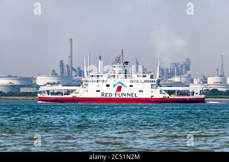 Red Trichter Fähren Fahrzeug und Passagierfähre Stockfoto