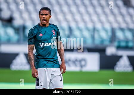 1. Januar 2020, Turin, Italien: Douglas Costa von Juventus während der italienischen Fußballserie A Saison 2019/20 des FC Juventus - Bildnachweis Fabrizio Carabelli/LM (Bildnachweis: © Fabrizio Carabelli/LPS via ZUMA Wire) Stockfoto