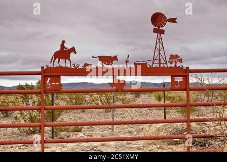 Ranch anmelden Big Bend Land, Chihuahuan Wüste, in der Nähe von Van Horn, Texas, USA Stockfoto