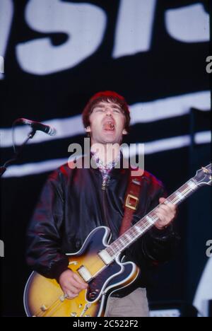 Oasis live am Loch Lomond 3. Aug 1996: Noel Gallagher Stockfoto