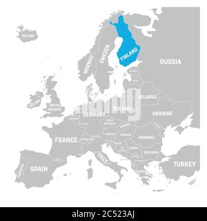 Finnland ist durch Blau in der grauen politischen Landkarte von Europa gekennzeichnet. Vektorgrafik. Stock Vektor