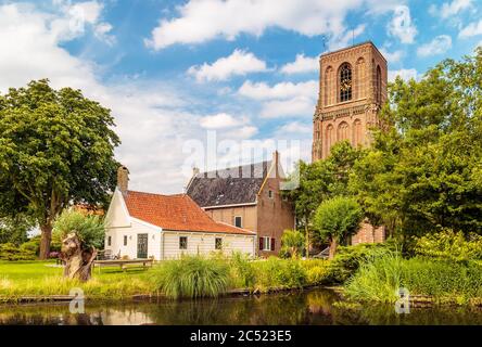 Blick auf das kleine holländische historische Dorf Ransdorp nördlich von Amsterdam Stockfoto