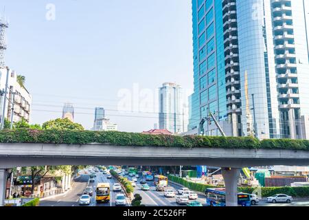 GUANGZHOU, CHINA, 18. NOVEMBER 2019: Verkehr in Guangzhou Stockfoto