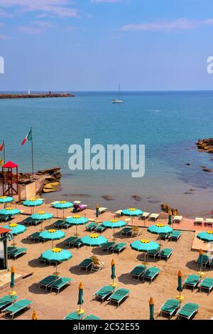 Meeresblick von Porto Maurizio mit seinem Strand Imperia Italien Stockfoto