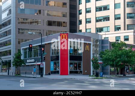Washington, D.C. / USA - Juni 14 2020: McDonald's Restaurant in Washington, D.C. Stockfoto