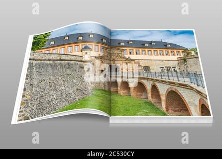 Das ehemalige Kommandantenhaus mit Peterstor befindet sich auf dem Peterberg. Die Barockstadt Petersberg befindet sich in Erfurt, der Landeshauptstadt Thüringens, Ge Stockfoto