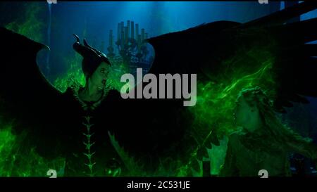 MALEFICENT: HERRIN DES BÖSEN (2019) ANGELINA JOLIE JOAHCIM RONNING (DIR) WALT DISNEY STUDIO MOTION PICTURES Stockfoto