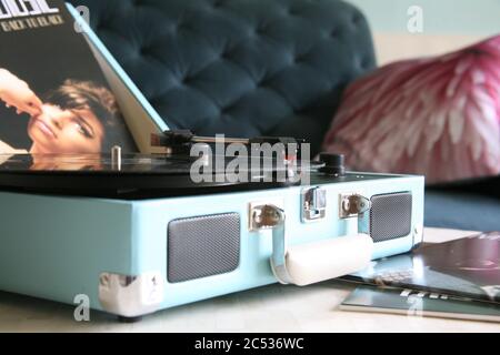 Nostalgie, Retro-Vinyl-Plattenspieler Stockfoto