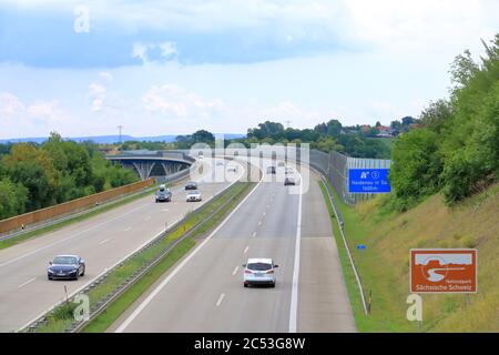 Juni 28 2020 Dresden, Deutschland: Autobahn A17 von Dresden nach Prag Stockfoto