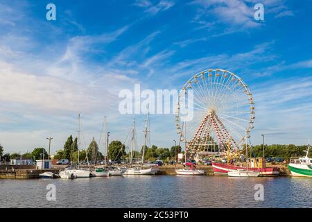 Vintage Retro Riesenrad in Honfleur in einem schönen Sommertag, Frankreich Stockfoto