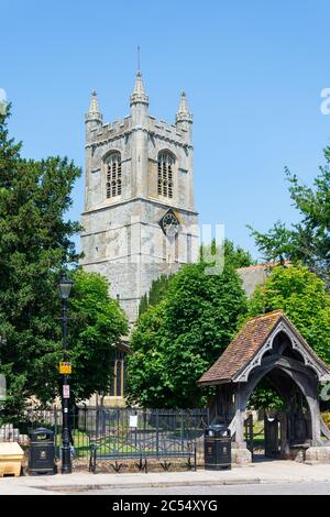 St Michael's & All Angels' Church, Market Place, Lambourn, Berkshire, England, Großbritannien Stockfoto