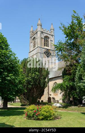 St Michael's & All Angels' Church, Market Place, Lambourn, Berkshire, England, Großbritannien Stockfoto