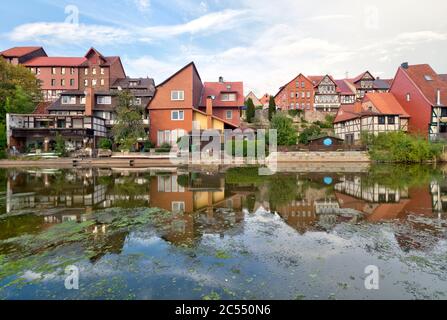 Hausreihe, Fluss, Werra, Spiegelung, Kreis Allendorf, Bad Sooden-Allendorf, Hessen, Deutschland, Europa Stockfoto