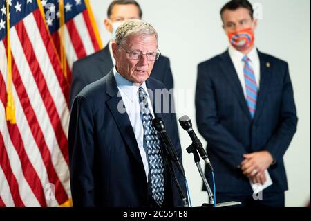 Washington, DC, USA. Juni 2020. 30. Juni 2020 - Washington, DC, Vereinigte Staaten: US-Senator ROGER WICKER (R-MS) spricht auf einer Pressekonferenz des republikanischen Senats. Quelle: Michael Brochstein/ZUMA Wire/Alamy Live News Stockfoto