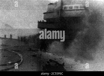 Insel und Flugdeck der USS Hornet (CV-8) in Brand am 26. Oktober 1942. Stockfoto