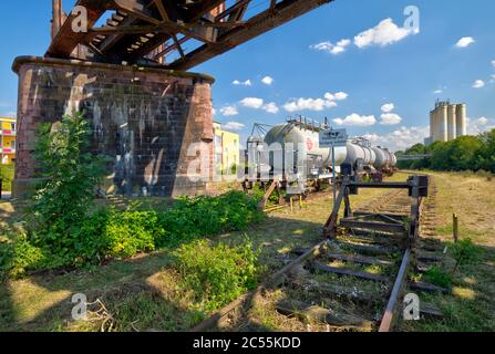 Industriegelände, Eisenbahnwaggon, geschlossen, Aurora, Mühle, Silo, alte Wesermühle, Hameln, Niedersachsen, Deutschland, Europa Stockfoto