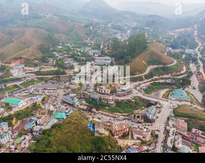 Luftaufnahme der Stadt Munnar in Kerala. Indien. Stockfoto