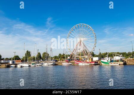 Vintage Retro Riesenrad in Honfleur in einem schönen Sommertag, Frankreich Stockfoto