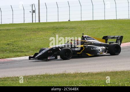 Biegen Sie am Mid-Ohio Raceway SVRA Weekend 2020 ab Stockfoto