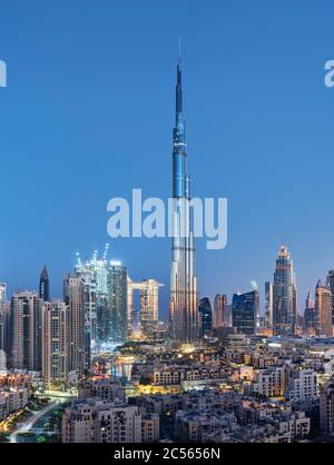 Blick von South Ridge auf die Innenstadt von Dubai, Burj Khalifa, Dubai, Vereinigte Arabische Emirate Stockfoto