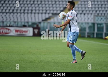 Turin, Italien. Juni 2020. Jony (Lazio) in Aktion während der Serie A Fußballspiel Turin FC vs Lazio. Lazio gewann 1-2 im Stadio Olimpico Grande Torino in Turin, Italien am 30. Juni 2020 (Foto von Alberto Gandolfo/Pacific Press) Quelle: Pacific Press Agency/Alamy Live News Stockfoto