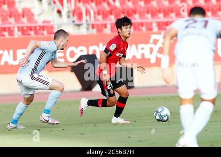 Palma de Mallorca, Spanien. Kredit: D. 30. Juni 2020. Takefusa Kubo (Mallorca) Fußball: Spanisches 'La Liga Santander' Spiel zwischen RCD Mallorca 5-1 RC Celta im Son Moix Stadion in Palma de Mallorca, Spanien. Quelle: D .Nakashima/AFLO/Alamy Live News Stockfoto