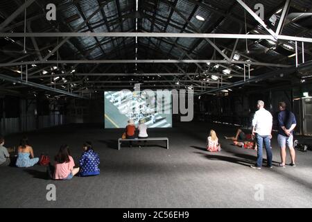 19. Biennale Sydney 2014, Cockatoo Island, Upper Island; Inferno, 2013, von der Künstlerin Yael Bartana. Stockfoto