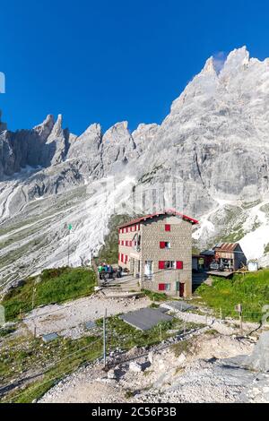 Schutzhütte Antonio Berti, Vallon Popera, Comelico-Auronzo-Sexten Dolomiten, Gemeinde Comelico Superiore, Provinz Belluno, Italien Stockfoto