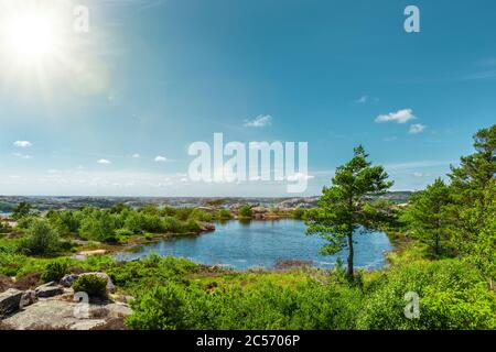 Blick auf den Archipel in Fjellbacka, Schweden Stockfoto