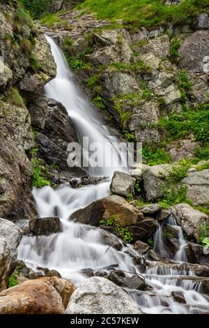 Lago della Rovina Wasserfall - See in den italienischen Alpen Entracque im Sommer 2020 Stockfoto