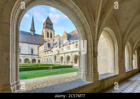 Frankreich, Maine et Loire, Loire Anjou Touraine Regional Natural Park, Loire-Tal als Weltkulturerbe der UNESCO, Fontevraud l'Abbaye, Notre Dame d Stockfoto