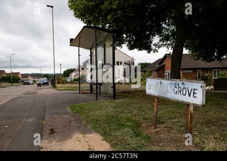 Bowhill Grove in Leicester, wo die lokale Sperrgrenze durchbricht. Nach einem Anstieg der Coronavirus-Fälle in der Stadt wurde eine lokale Sperre verhängt. Stockfoto