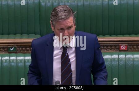 Gewerkschaftsführer Keir Starmer spricht während der Fragestunde des Premierministers im Unterhaus in London. Stockfoto