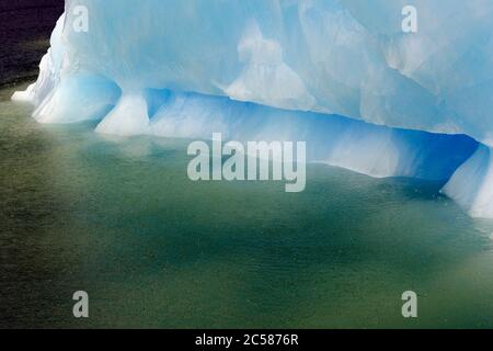 Eisbergmuster, Jorge Montt Tidewater Glacier, Caleta Tortel, Region Aysen, Patagonien, Chile Stockfoto