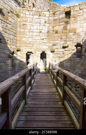 Caernarfon Castle in Wales an einem schönen Sommertag, Vereinigtes Königreich Stockfoto