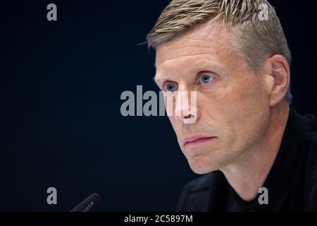 01. Juli 2020, Nordrhein-Westfalen, Gummersbach: Handball: 2. Bundesliga; PK VfL Gummersbach. Gudjon Valur Sigurdsson, neuer Trainer des VfL Gummersbach, spricht im Rahmen einer Pressekonferenz. Foto: Marius Becker/dpa Stockfoto