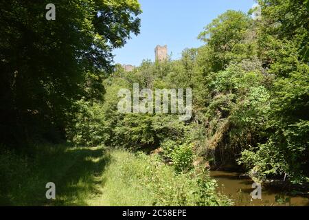 Oberburg Manderscheid, Schloss in der Eifel Stockfoto