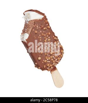 Gebissen Schokolade Eis Eis Eis Popsicle isoliert auf weißem Hintergrund mit Clipping Pfad Stockfoto