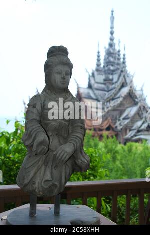 Außen und Eingang zum Heiligtum der Wahrheit in Pattaya, Thailand Stockfoto