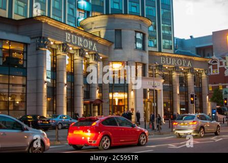 Europa Hotel in Belfast während der Nacht Stockfoto